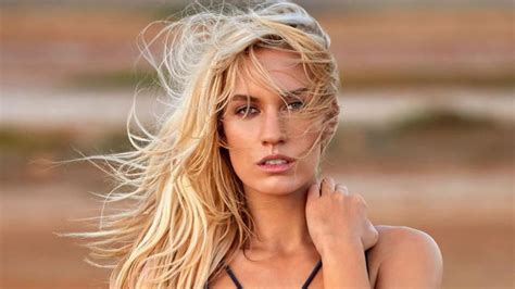 paige spiranac hottest pictures|10 Empowering Photos of Paige Spiranac From Her SI Swimsuit。